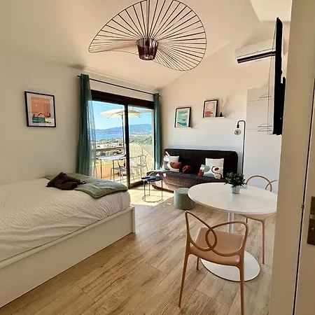 Apartment Vue A Piscine Et Parking