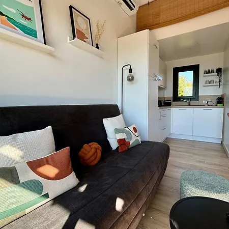 Vue A Piscine Et Parking * Porticcio (Corsica)