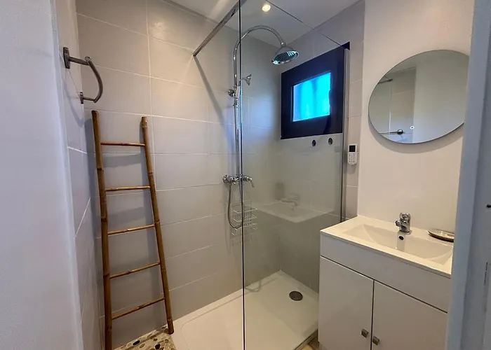 Apartment Vue A Piscine Et Parking