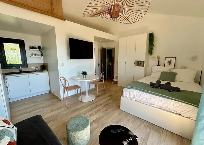 Vue A Piscine Et Parking Apartment Porticcio (Corsica)