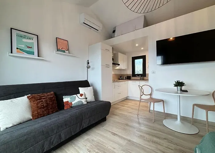 Apartmán Vue A Piscine Et Parking *